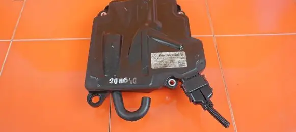 Mercedes-Benz E W212 Torque split ecu control unit/module A0002701852 20MB40