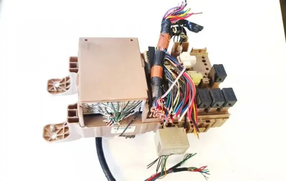 Toyota Corolla Verso E121 Fuse box set 8264113040 82641-13040