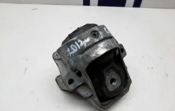 Audi Q5 SQ5 Engine mount bracket