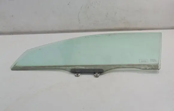 Honda Civic Front door window glass four-door 43R-009007
