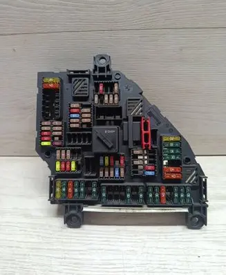 BMW 5 F10 F11 Fuse box set 923442301