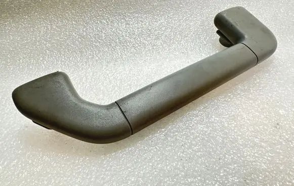 Volkswagen Touareg I Front interior roof grab handle 7L0857608A
