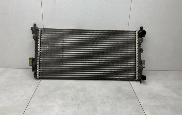 Audi A1 Coolant radiator 6R0121253