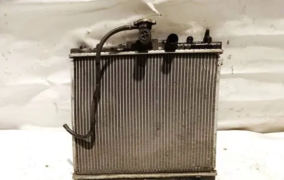 Nissan Note (E11) Coolant radiator 68700A