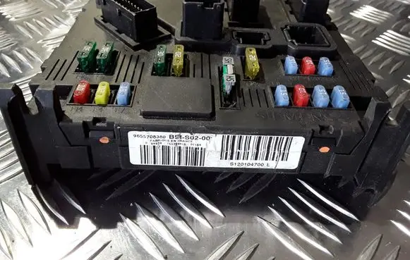 Peugeot 407 Comfort/convenience module S120104700L 9655708380