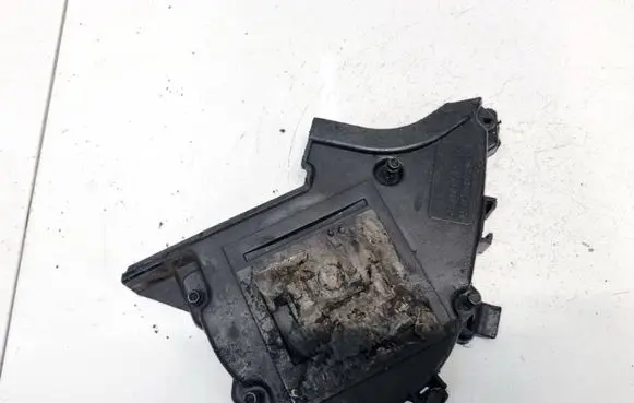 Ford Focus Timing belt guard (cover) 9651560180