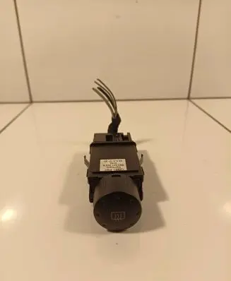 Audi TT Mk1 Windscreen/window heater switch 8N0941503B