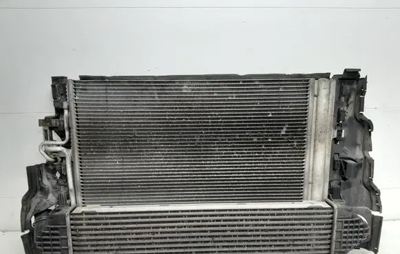 Volvo V60 Radiator set 31338471 9893090A 9893090