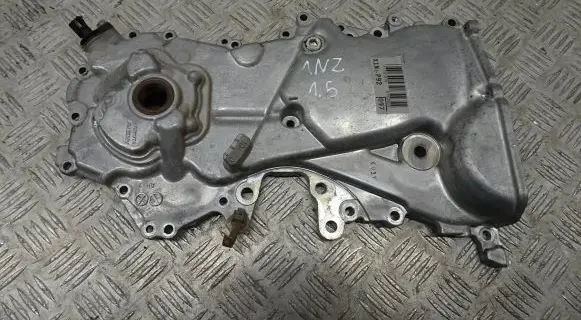Toyota Yaris Timing chain cover 