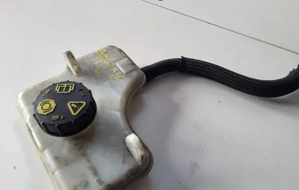 Ford Galaxy Brake fluid reservoir 03350891391