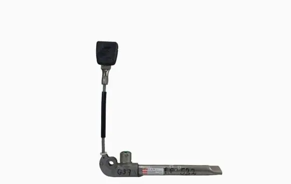 Infiniti G37 Front seatbelt