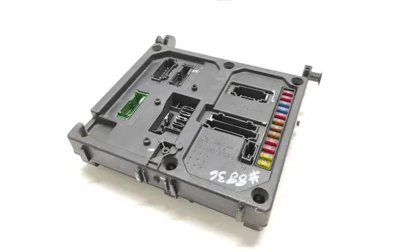Ford Galaxy Fuse module 7M3962258S 1M2114B205CA S110730300