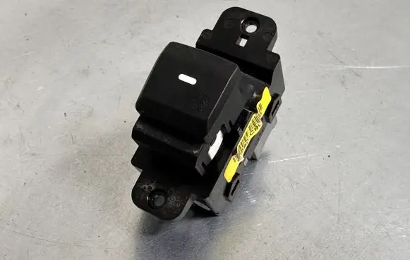 Hyundai i20 (GB IB) Electric window control switch 93580C8020