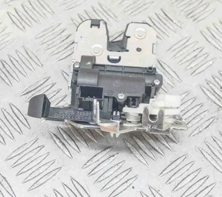 Audi A5 Tailgate/trunk/boot lock/catch/latch 8W0827503