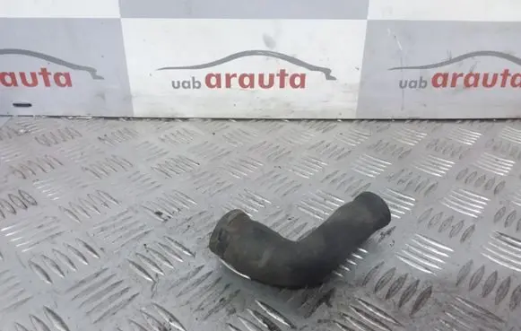 Volkswagen PASSAT B5 Engine coolant pipe/hose 048121063
