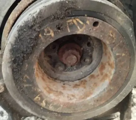Volkswagen PASSAT B5 Crankshaft pulley