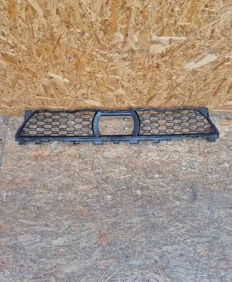 BMW X7 G07 Front bumper lower grill 8069888