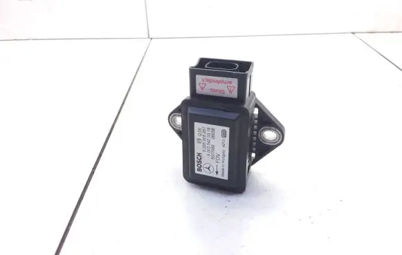 Mercedes-Benz E W211 ESP acceleration yaw rate sensor A0035420318 0265005267