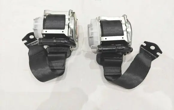 Skoda Fabia Mk4 (6VA) Rear seatbelt 6VA857805 34251375 V08J98