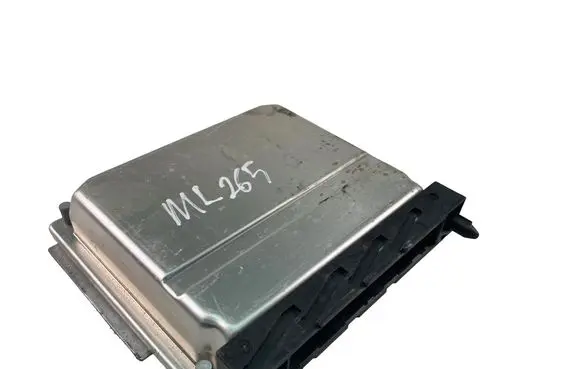 Volvo XC90 Engine control unit/module 30637733A 0281011078
