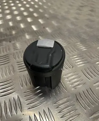 Maserati Ghibli Ashtray (front) 