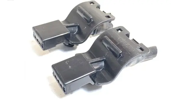 Toyota Avensis T270 Windshield washer spray nozzle