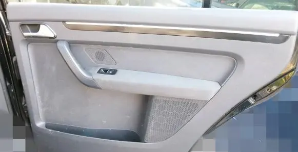 Volkswagen Touran II Coupe rear side trim panel 