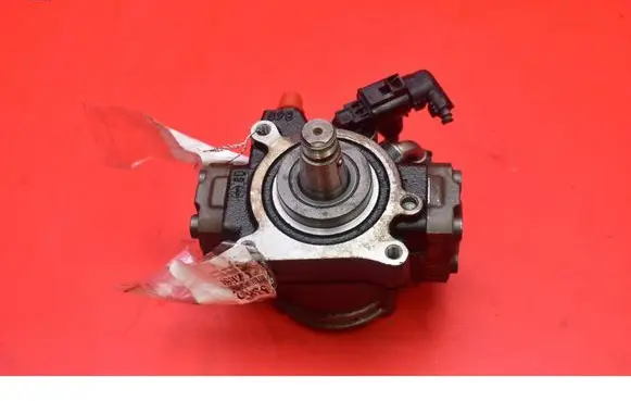 Skoda Superb B6 (3T) Fuel injection high pressure pump 03L130755E