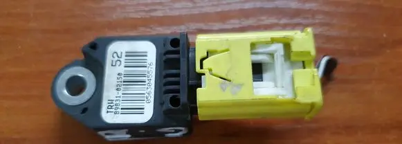 Toyota Auris E180 Airbag deployment crash/impact sensor 8983102150