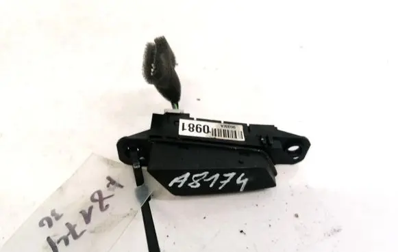 Passenger airbag on/off switch