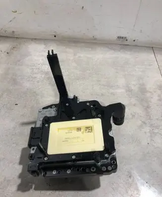 Volkswagen PASSAT B7 Transmission gearbox valve body 02E927770AQ