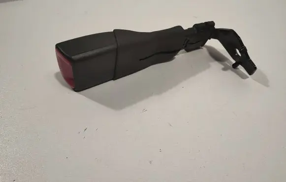 Toyota Auris 150 Rear seatbelt buckle 07479