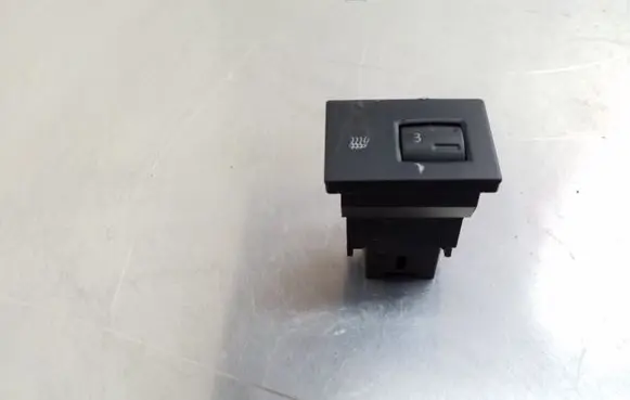 Volkswagen Touareg I Seat heating switch 7L6963570B 7L6963564A 7L6963564
