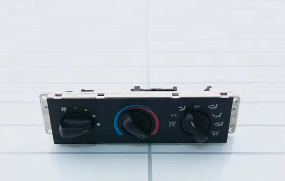 Ford Explorer Climate control unit F57H19C733AB 04000550
