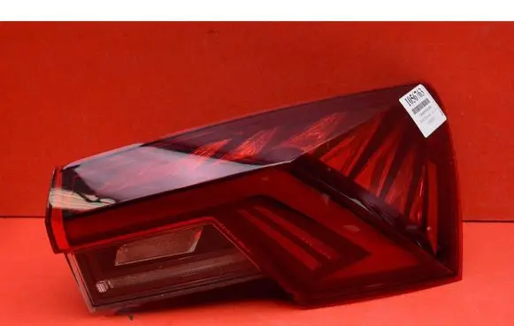 Skoda Octavia 985 Rear/tail lights 5E3945208A