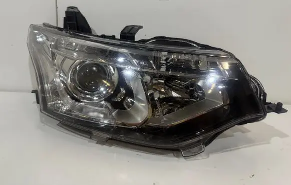 Mitsubishi Outlander Headlights/headlamps set 31283915 31283915-04