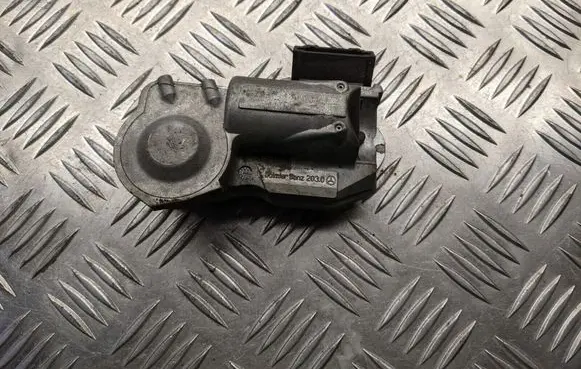Mercedes-Benz E W211 Steering wheel lock A0375456132