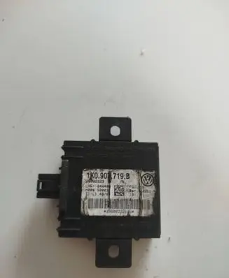 Audi A3 S3 8P Alarm control unit/module 1K0907719B 28002223