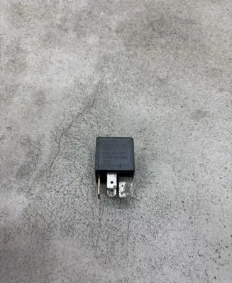 Audi A4 S4 B7 8E 8H Other relay 8D0951253 V23134J52X300