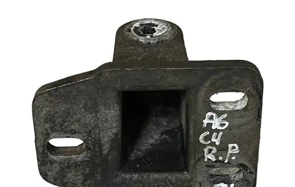 Audi A6 S6 C4 4A Front bumper mounting bracket 4A0807130D