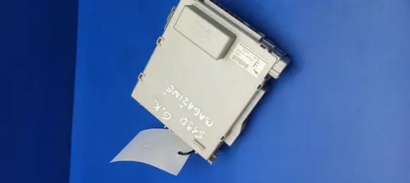 Lexus GS 300 350 430 450H Fuse module 8267030250 6D170294 02205L12