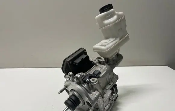 Volkswagen Golf VII Master brake cylinder 5QE614105Q