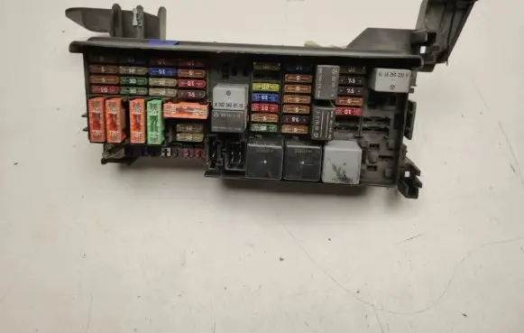 Mercedes-Benz ML W164 Fuse module A1645403072