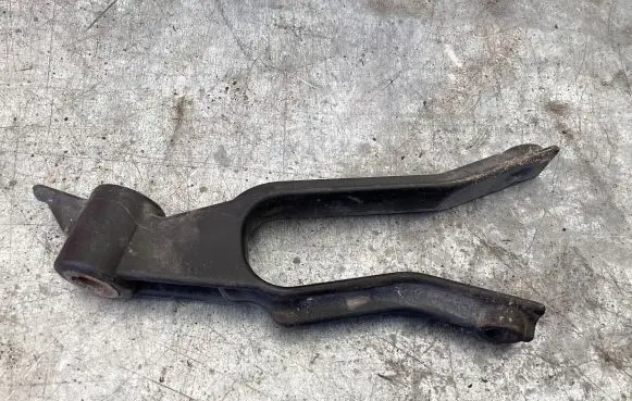Renault Vel Satis Radiator mount bracket 13162131
