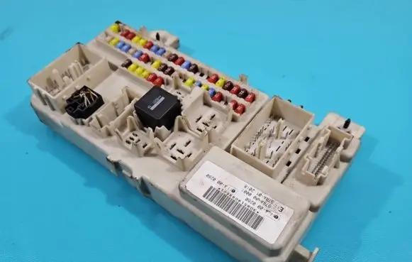 Ford Focus Central body control module 4M5T-14014-GAG IMPRK1394064