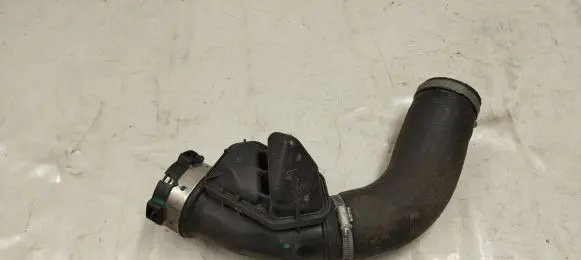 Volvo XC60 Intercooler hose/pipe 31684255