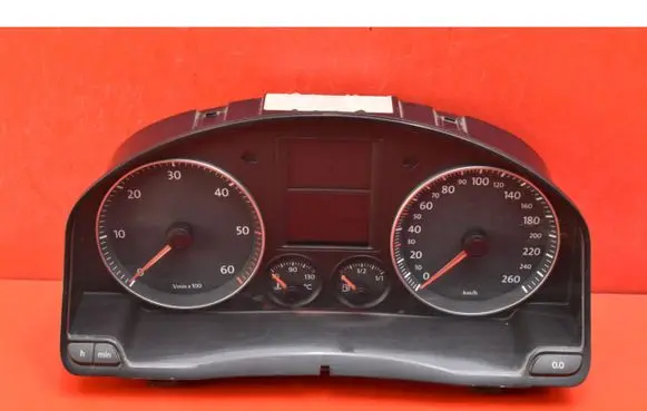 Volkswagen Jetta V Speedometer (instrument cluster) 1K0920862K
