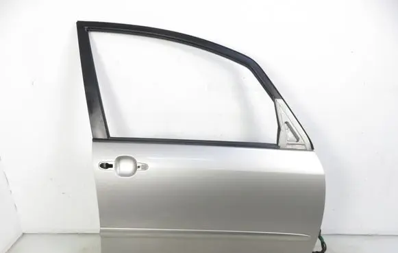 Toyota Corolla Verso E121 Front door 