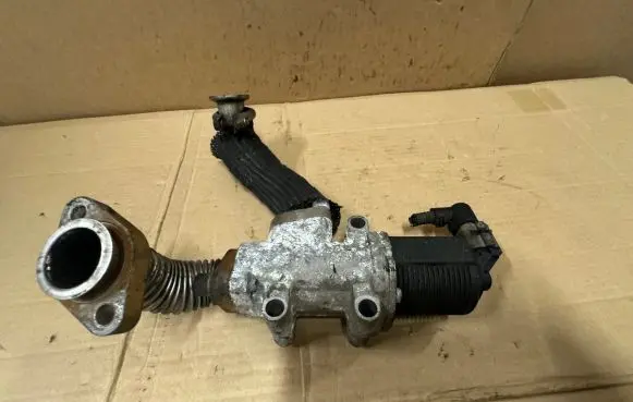 Opel Zafira B EGR valve 50024005 10T299