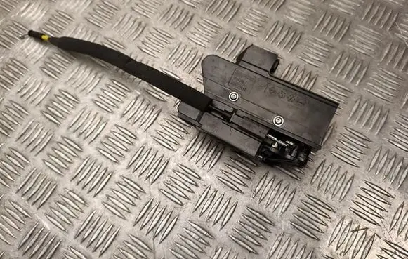 Dacia Bigster R1310 Rear door lock 825022783R